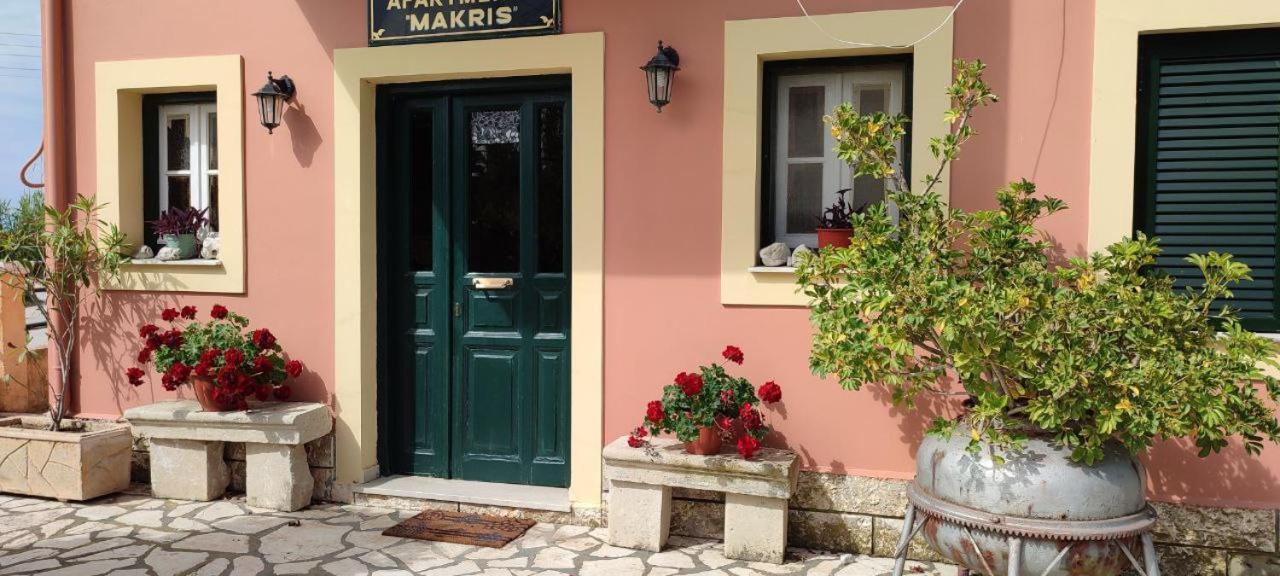 Aparthotel Makris